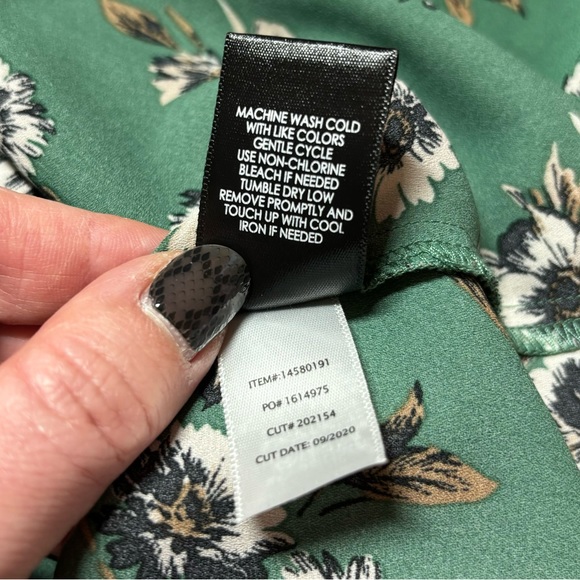 Torrid Green Flowered Long Sleeve Blouse Top - Picture 2 of 8
